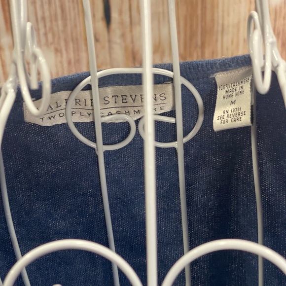 Valerie Stevens two ply Cashmere Sweater - Picture 8 of 8